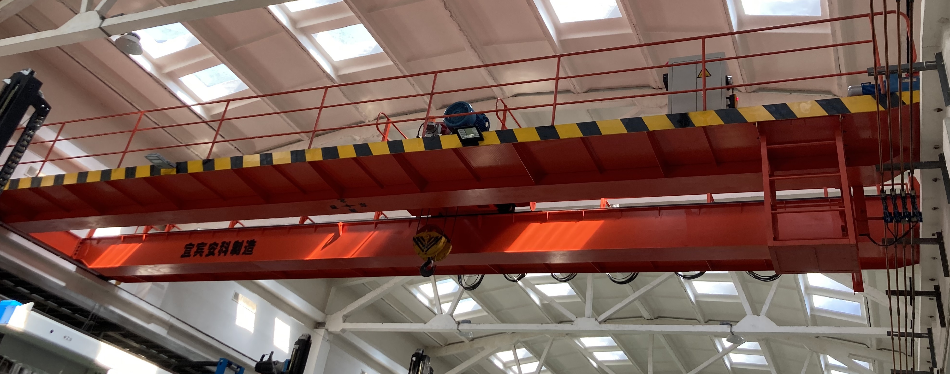 普什集團(tuán)雙梁起重機(jī)